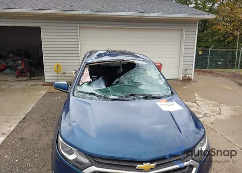 2020 Chevrolet Equinox Fwd 2Fl из США, поврежденный, VIN 2GNAXJEV1L6114313